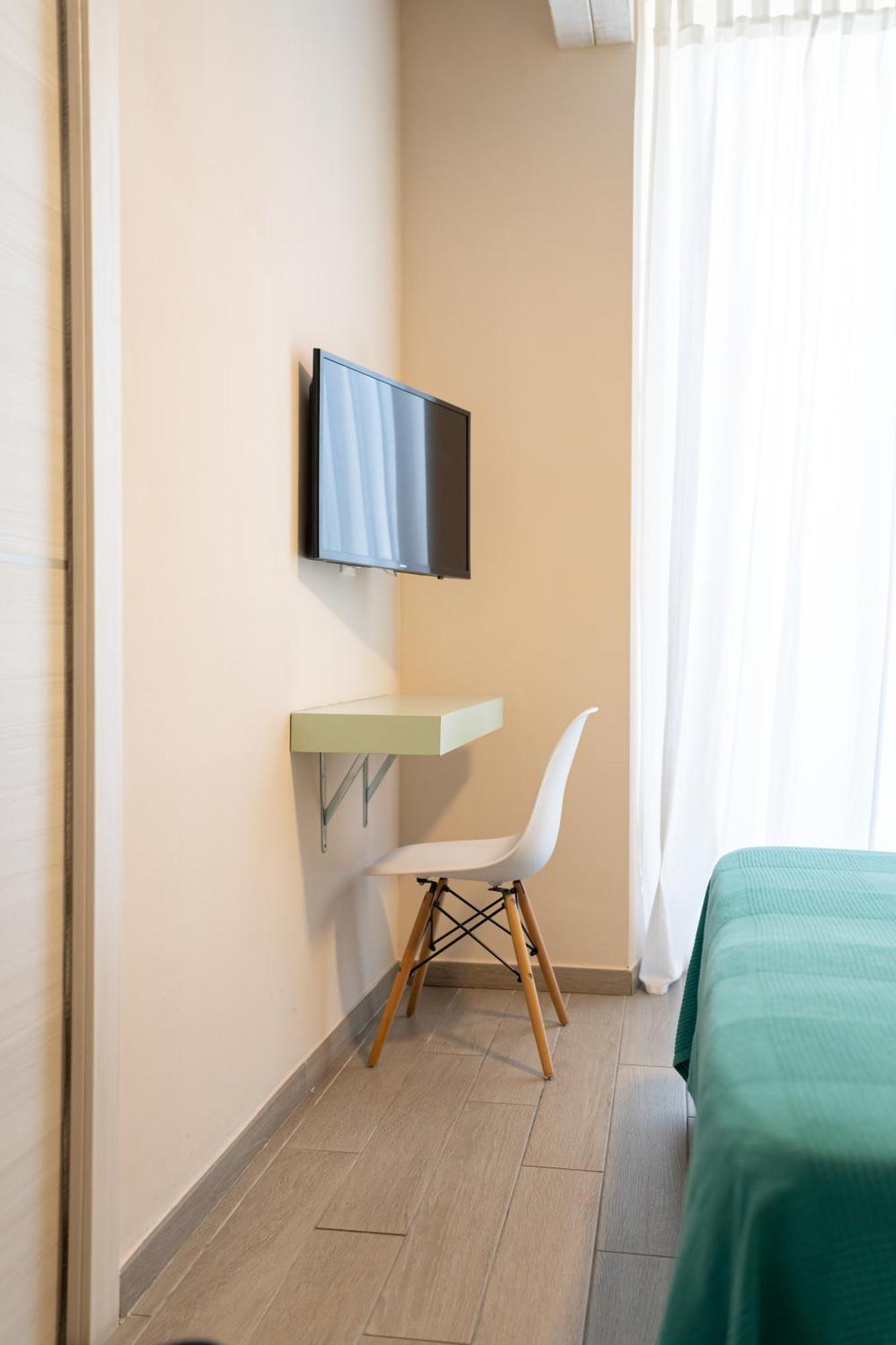 Oceano Rooms Термоли Екстериор снимка